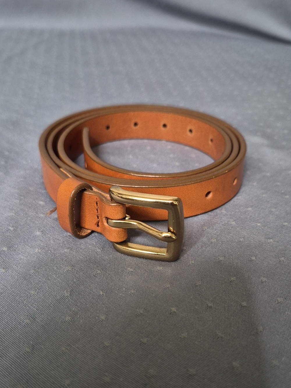 J. Crew Narrow Tan Leather Belt Brass Buckle Infinite Holes Preppy Equestrian